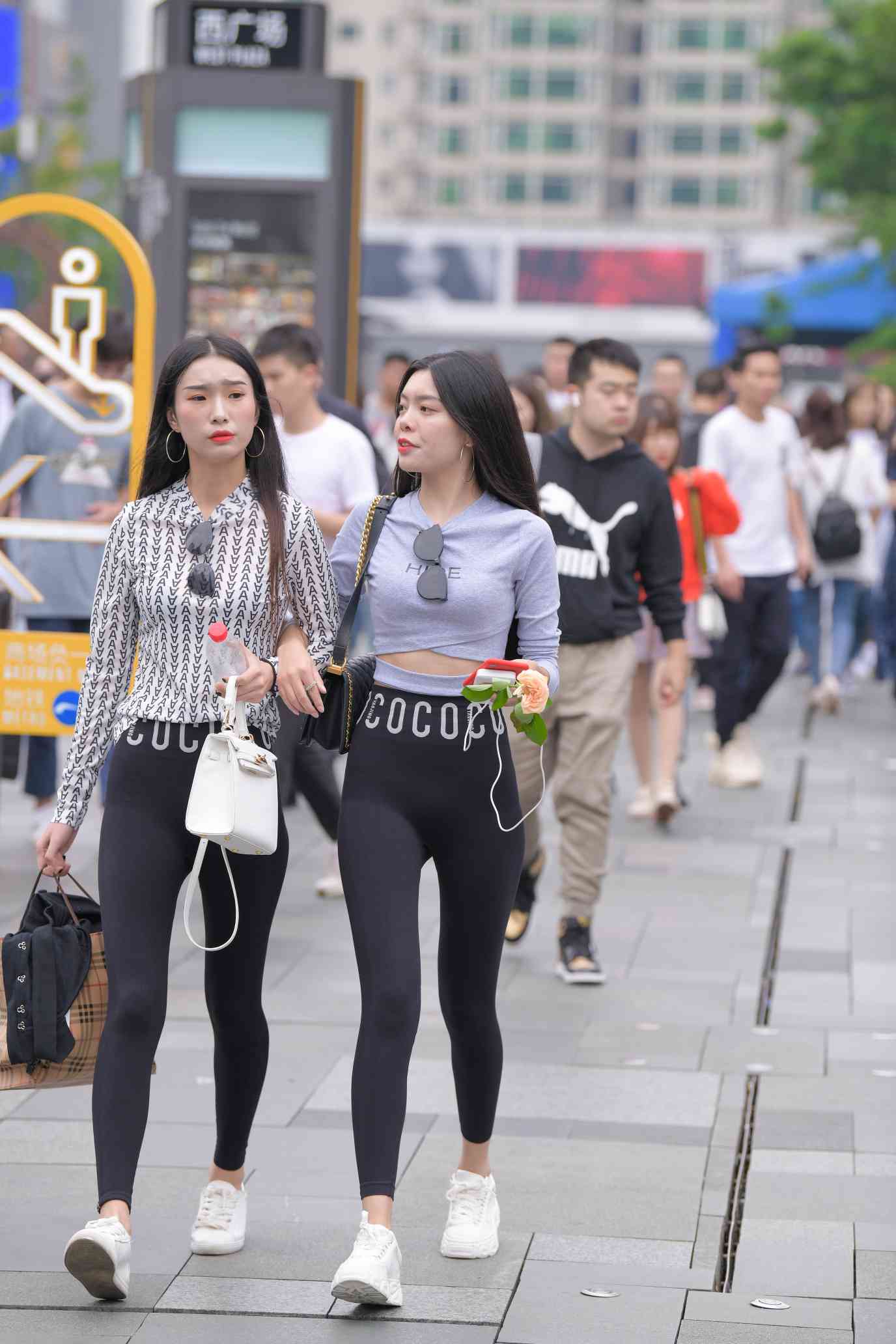 图片[2]-【免费】逛街的两个瑜伽裤姑娘【40P】04030-枫林图图
