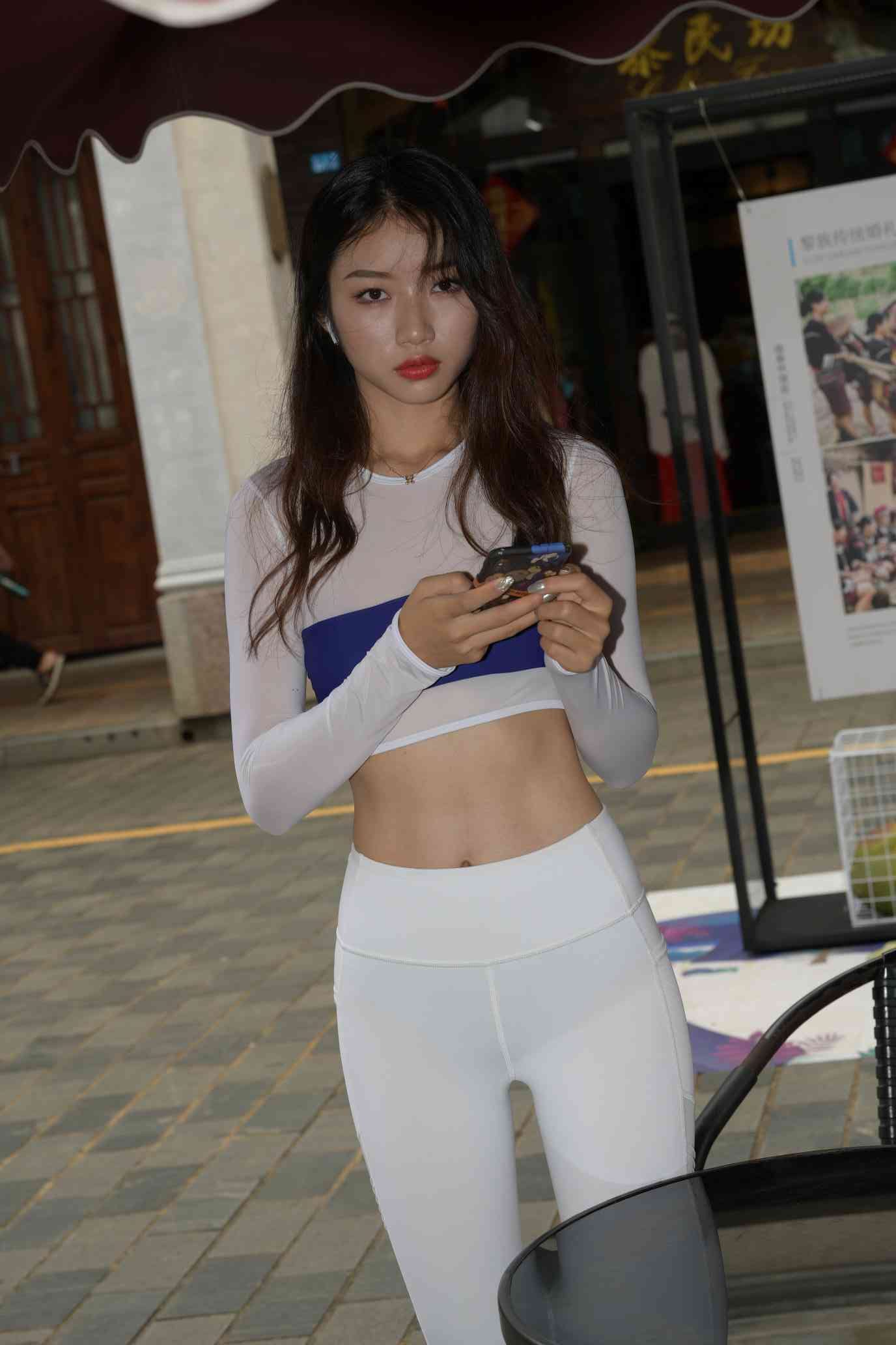 图片[3]-白色瑜伽裤好身材女孩【530P】04041-枫林图图