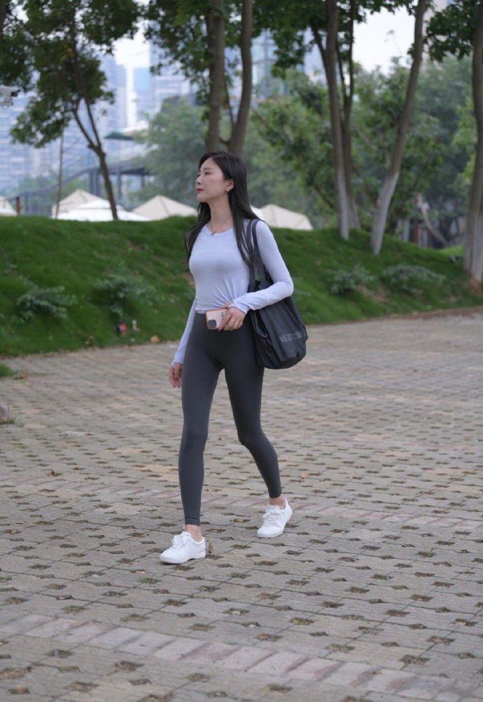 图片[2]-荡秋千的瑜伽裤女孩J2135 588P1V-20.8GB-枫林图图