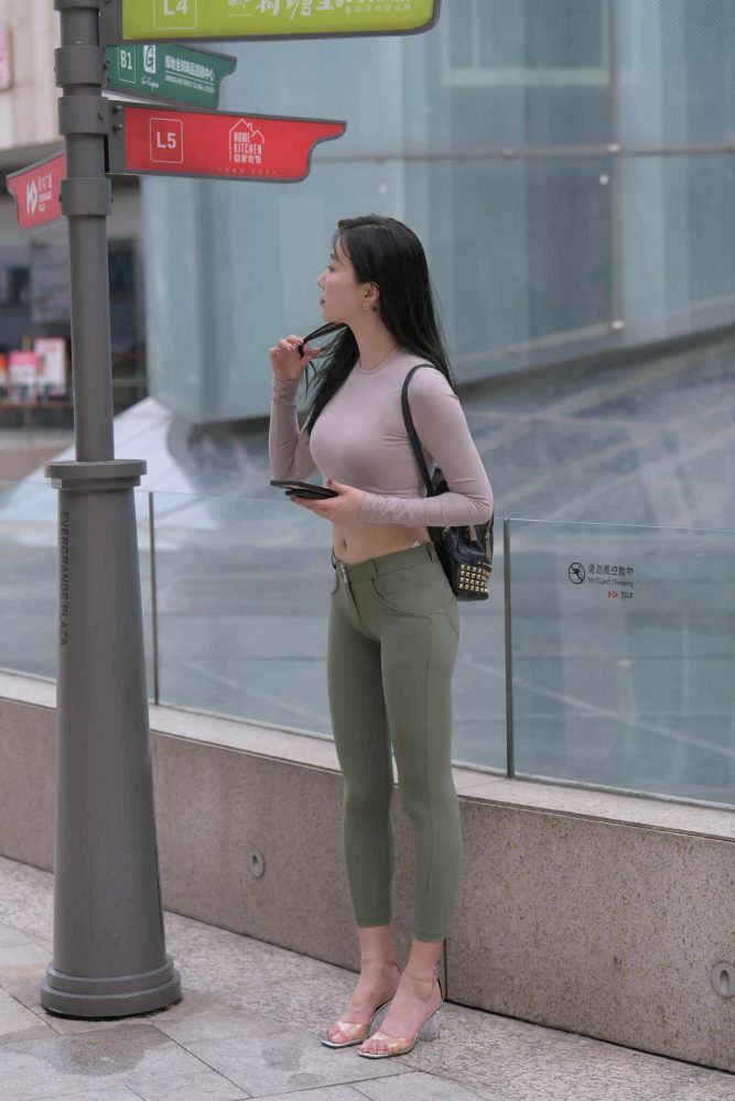 紧身牛仔裤身材很好的女人【529P】J2060-枫林图图