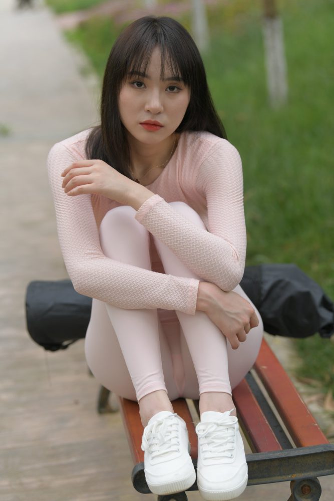 粉粉的瑜伽裤女孩太可爱了 J2090 854P1V-30.4GB-枫林图图
