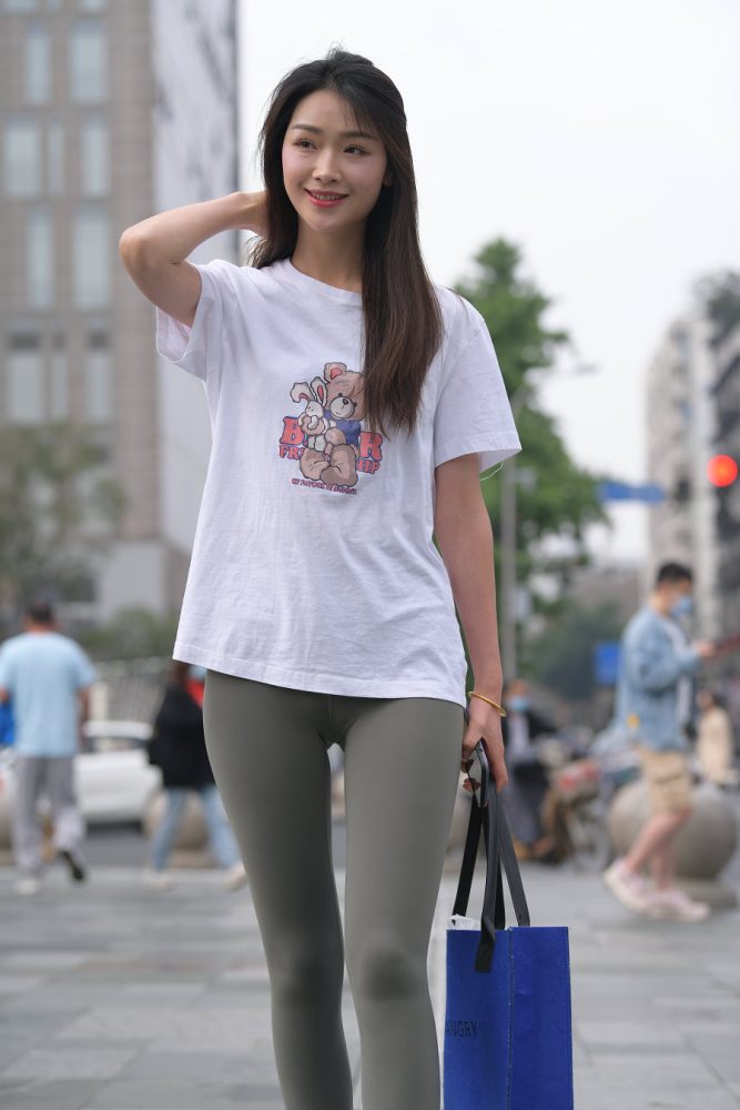 一身休闲装的瑜伽裤女孩J2961 709P1V-24.1GB-枫林图图