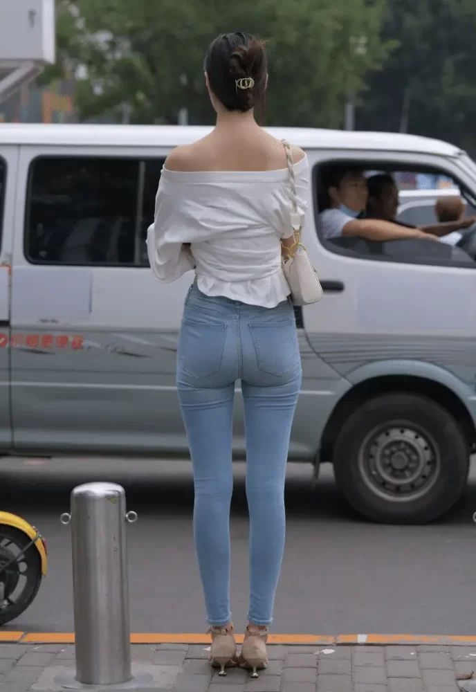 紧身牛仔裤优雅小女人J2238 322P1V-14.1GB-枫林图图