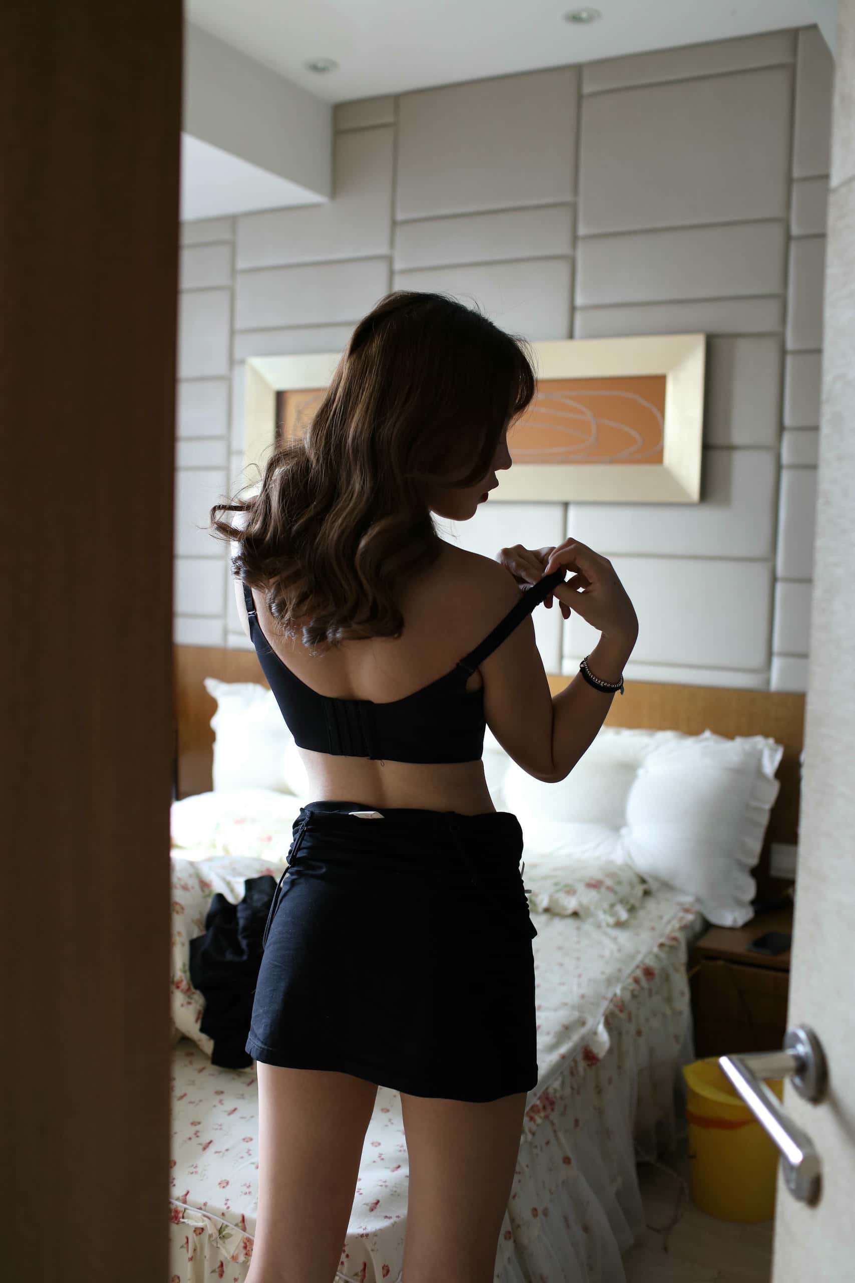 图片[3]-穿黑色紧身裙柔情似水的女孩【329P】000062-枫林图图