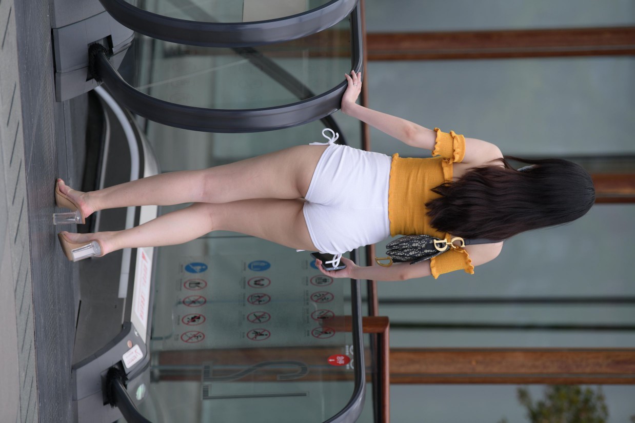 图片[3]-高腰白色短裤的漂亮女孩【767P】00065-枫林图图