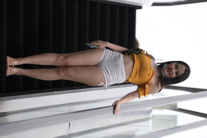 高腰白色短裤的漂亮女孩【767P】00065-枫林图图