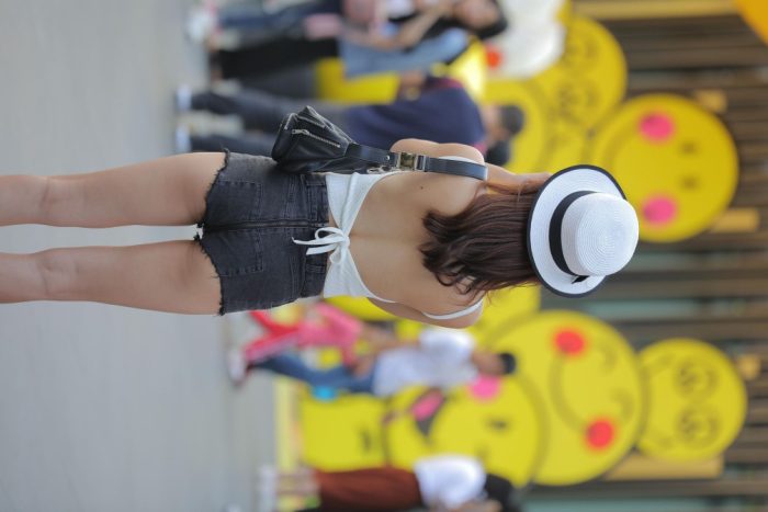 非常时尚阳光的牛仔热裤女孩【808P】00064-枫林图图