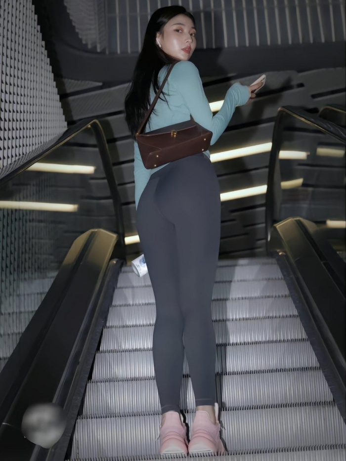 晚上逛商场的瑜伽裤漂亮女孩J2244 225P2V-15.1GB-枫林图图