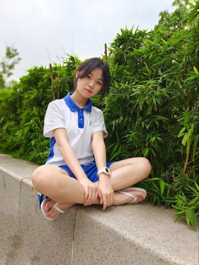 穿校服非常清纯的小姑娘【49P】20003-枫林图图