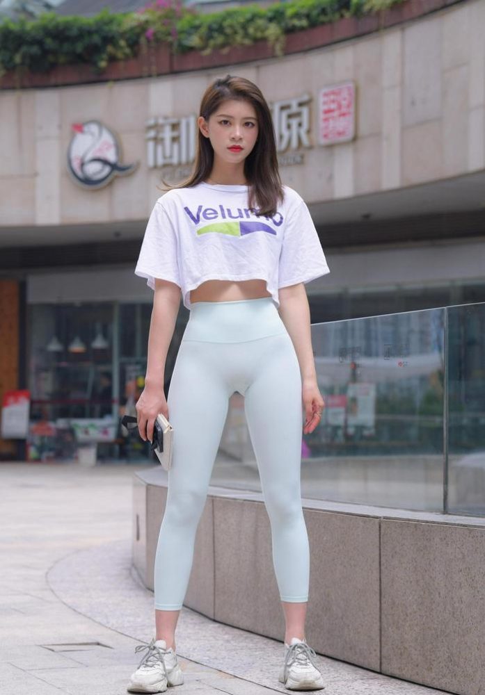 这个瑜伽裤女孩真的很漂亮 J1960 815P1V-28.9GB-枫林图图