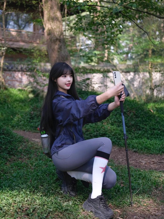 爱爬山的瑜伽裤MM，太甜美了！~-枫林图图