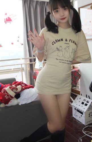 图片[9]-网格丝袜的清纯双马尾小姑娘-枫林图图