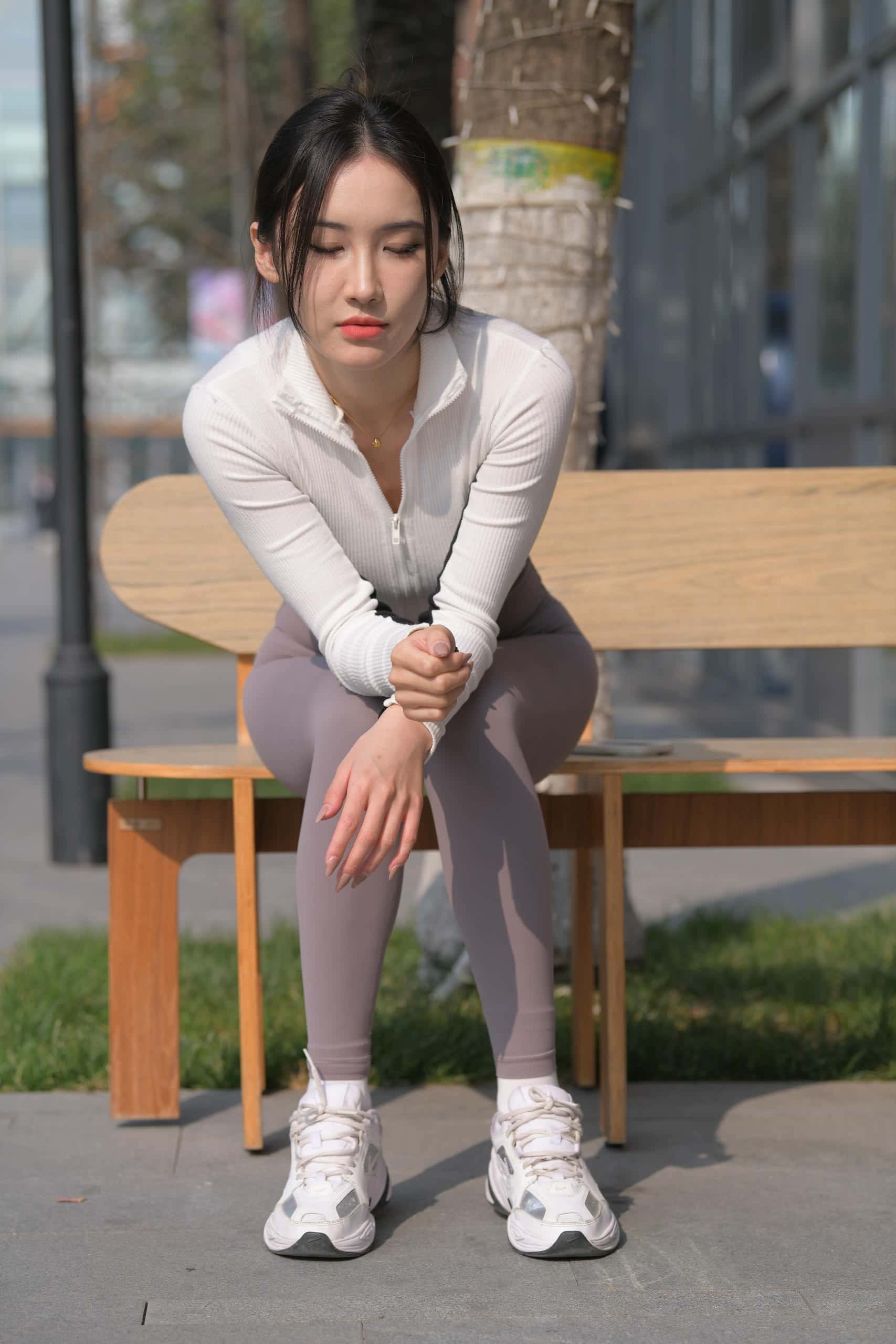 图片[3]-又飒又美的紫色瑜伽裤姑娘【701P】J8165-枫林图图