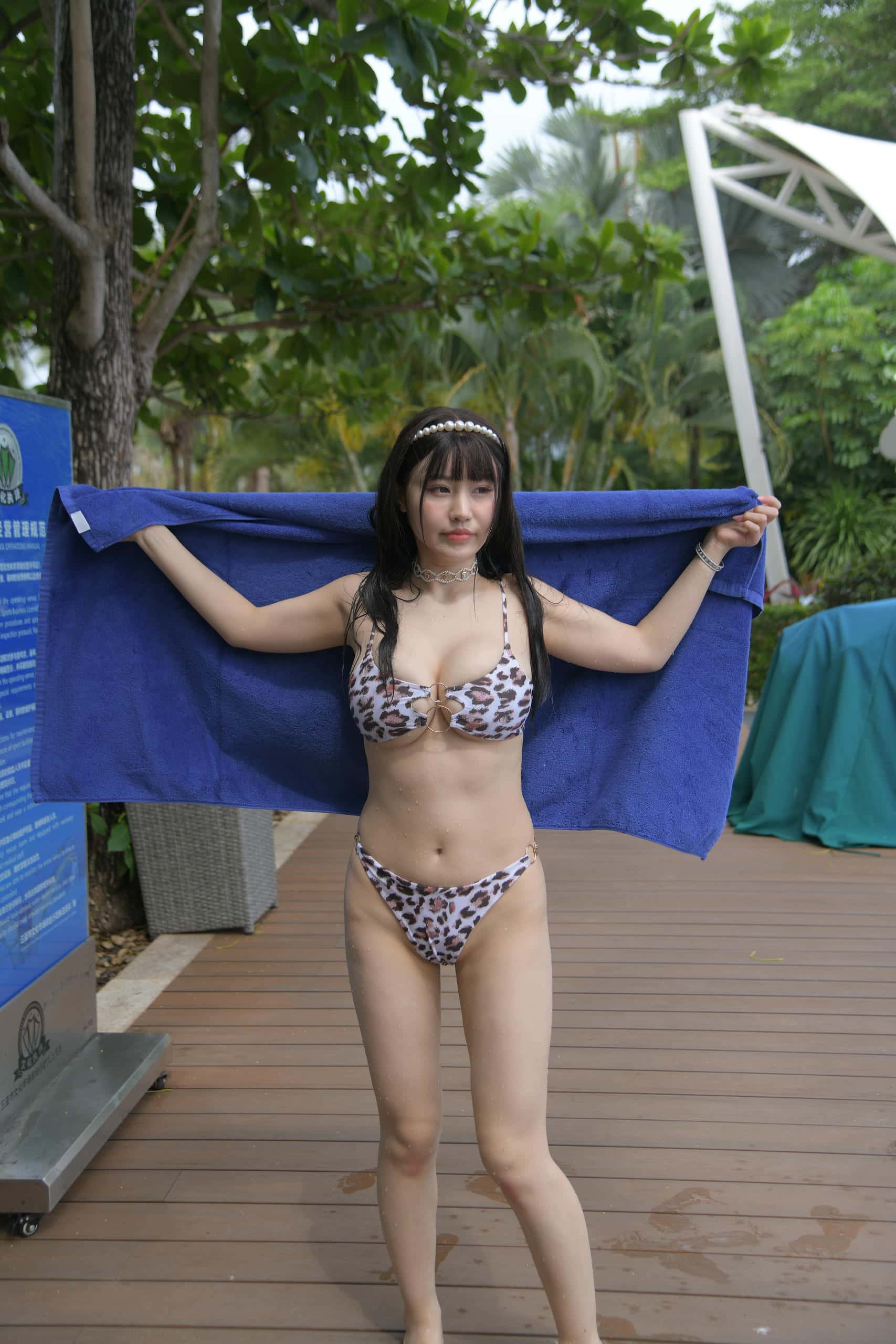 图片[2]-海边玩耍的豹纹泳装姑娘【493P】J1075-枫林图图