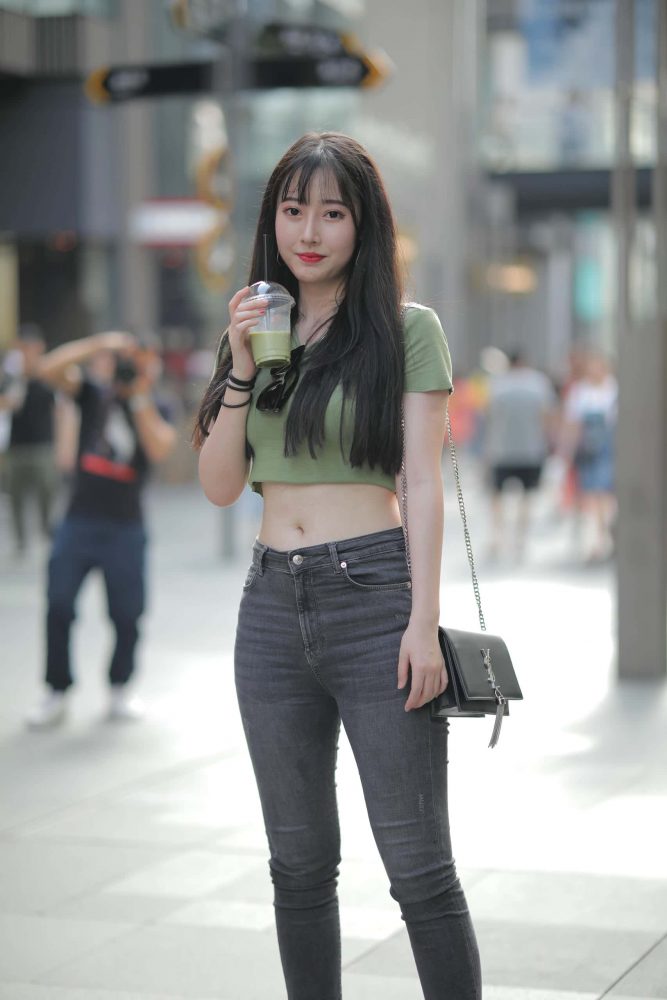 甜美靓丽牛仔裤女孩 【106P】J4144-枫林图图