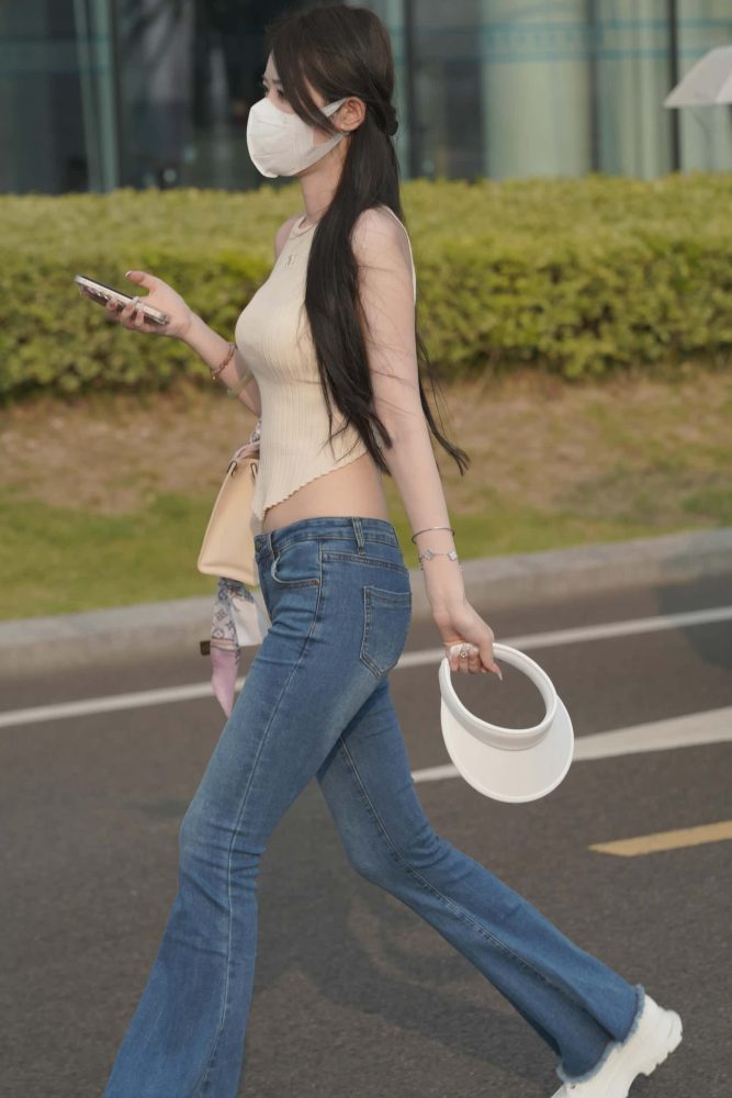 清纯喇叭牛仔裤女孩 【79P】J3591-枫林图图