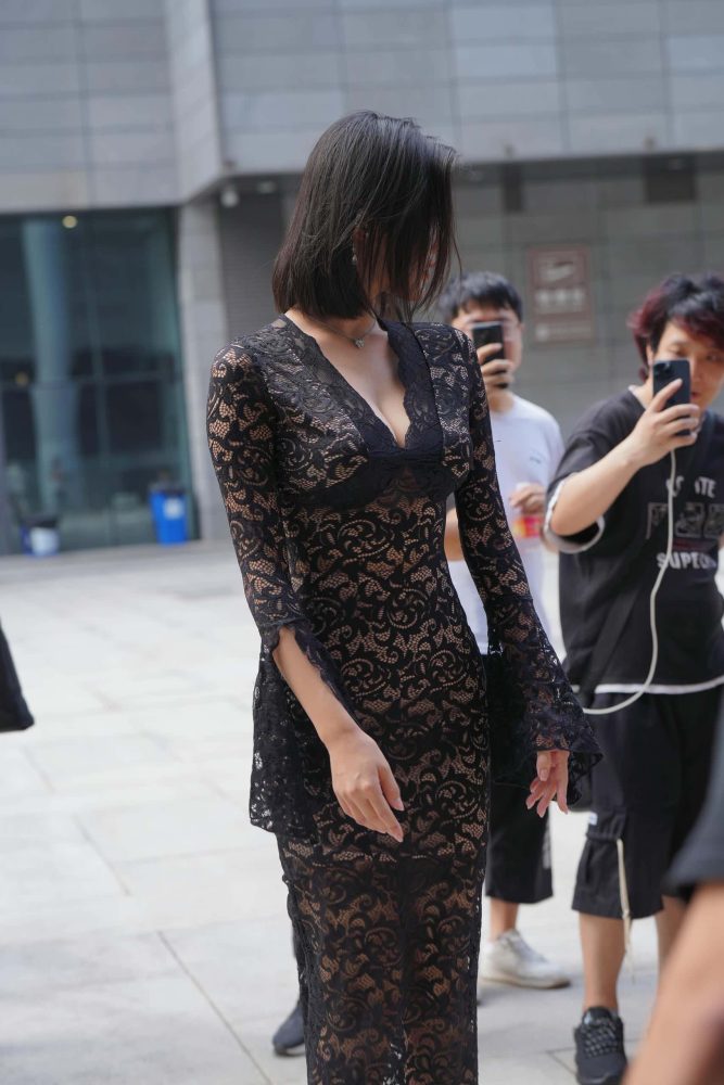 穿黑色透明长裙的姑娘【175P】J8257-枫林图图